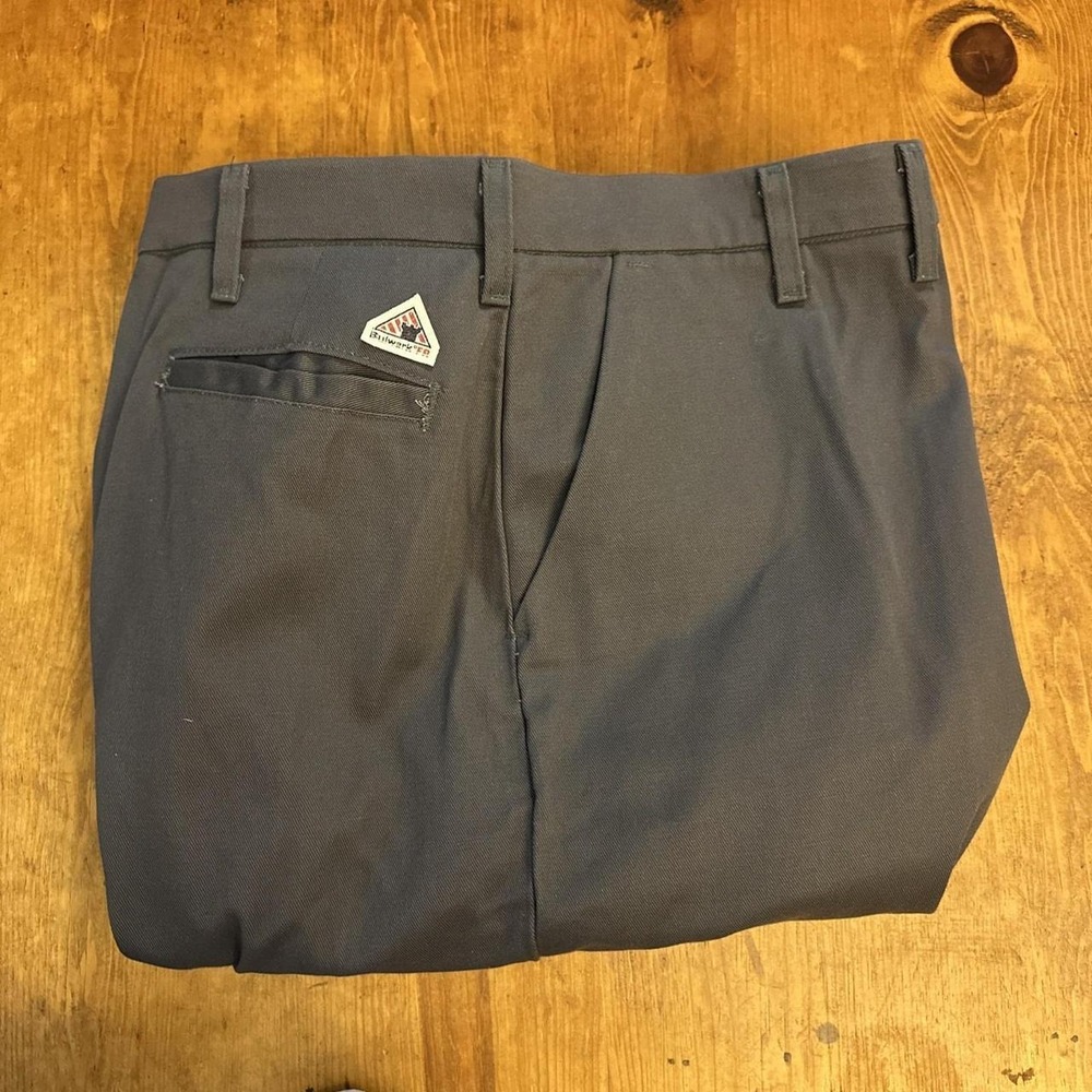 Bulwark FR Pants Mens 48x36 (48x37) Straight Chino Flame Resistant NFPA 2112